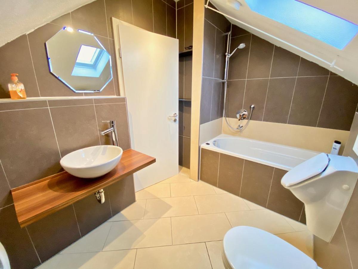 Wohnen Ueber Den Daechern Von Ravensburg, Stadtnah, Kamin, Klima Apartment Bagian luar foto